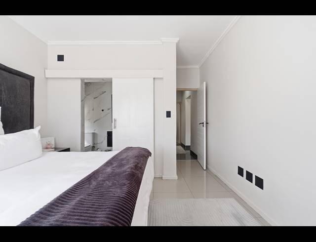 2 BEDROOM APARTMENT TO LET IN PALM LAKES ESTATE